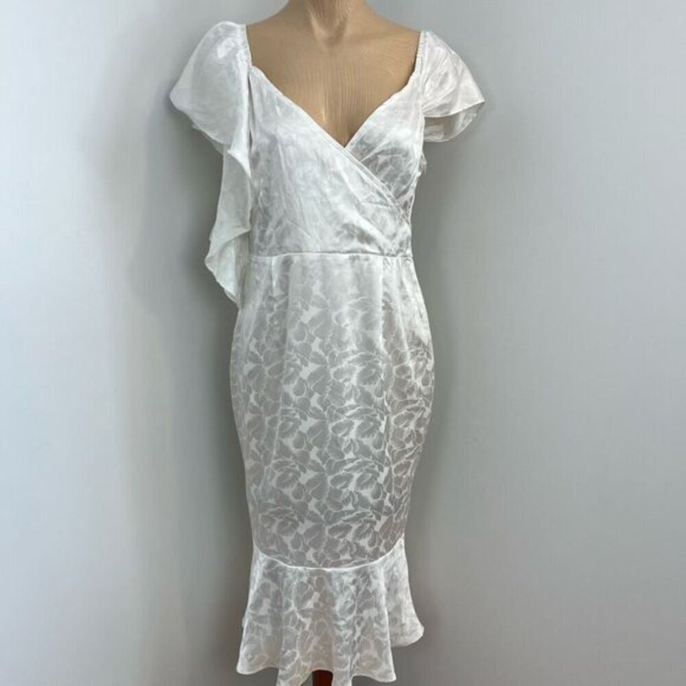 Pretty Darling Size 8 White Floral Detail Drape Jaquard Midi Bridal Dress Event